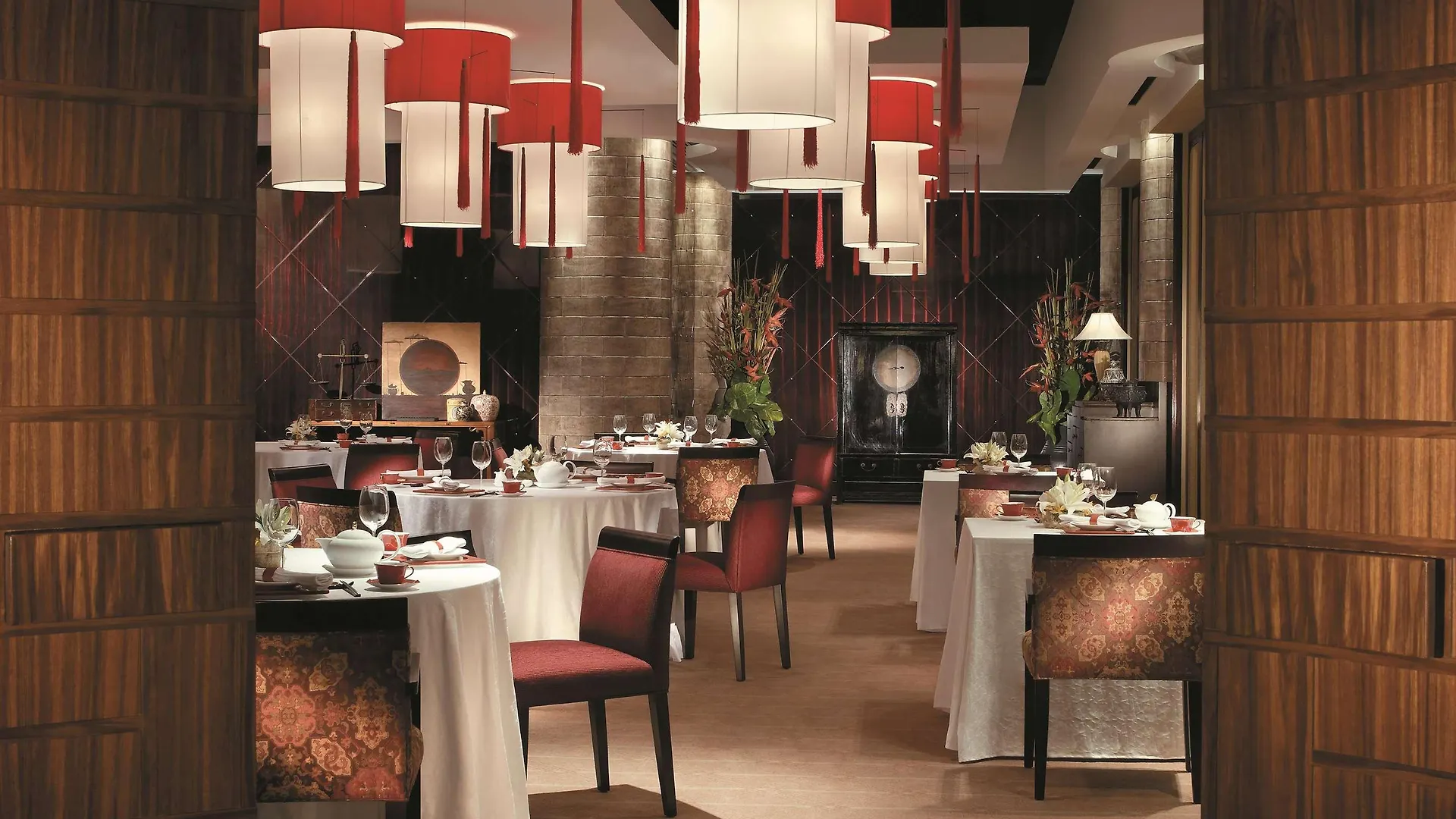 ***** Aparthotel Shangri-La Hotel Apartments Qaryat Al Beri Abu Dhabi United Arab Emirates