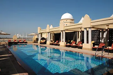 Shangri-La Hotel Apartments Qaryat Al Beri Abu Dhabi Aparthotel