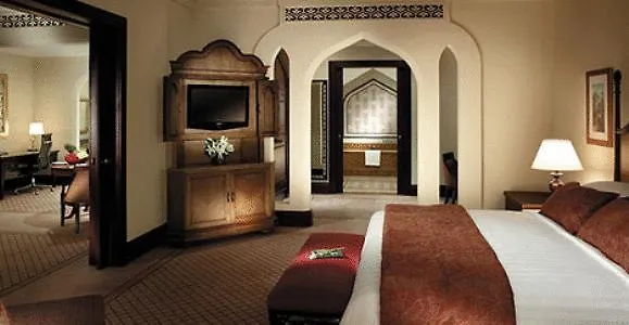 Shangri-La Hotel Apartments Qaryat Al Beri Abu Dhabi