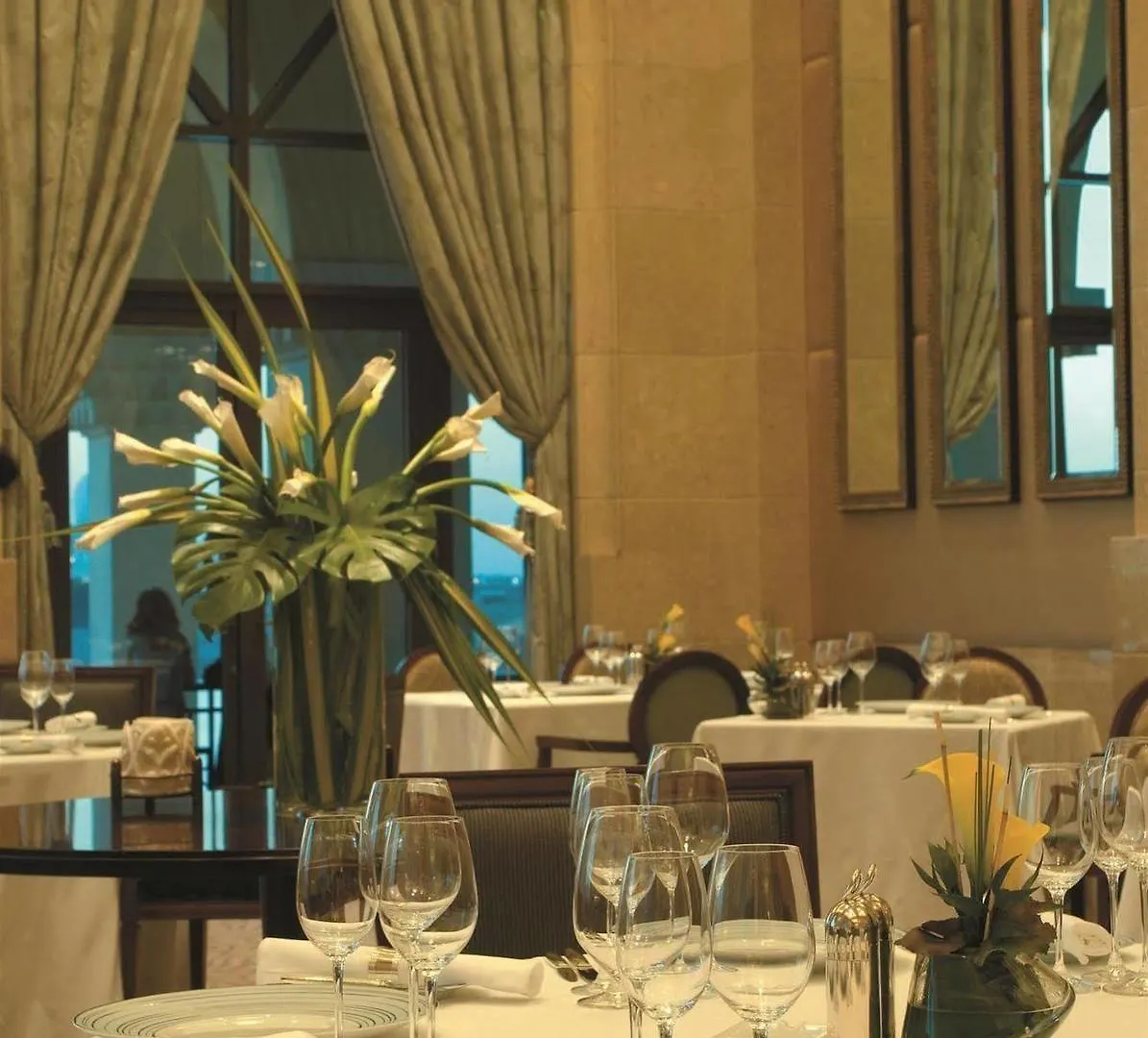 Shangri-La Hotel Apartments Qaryat Al Beri Abu Dhabi 5*,  United Arab Emirates