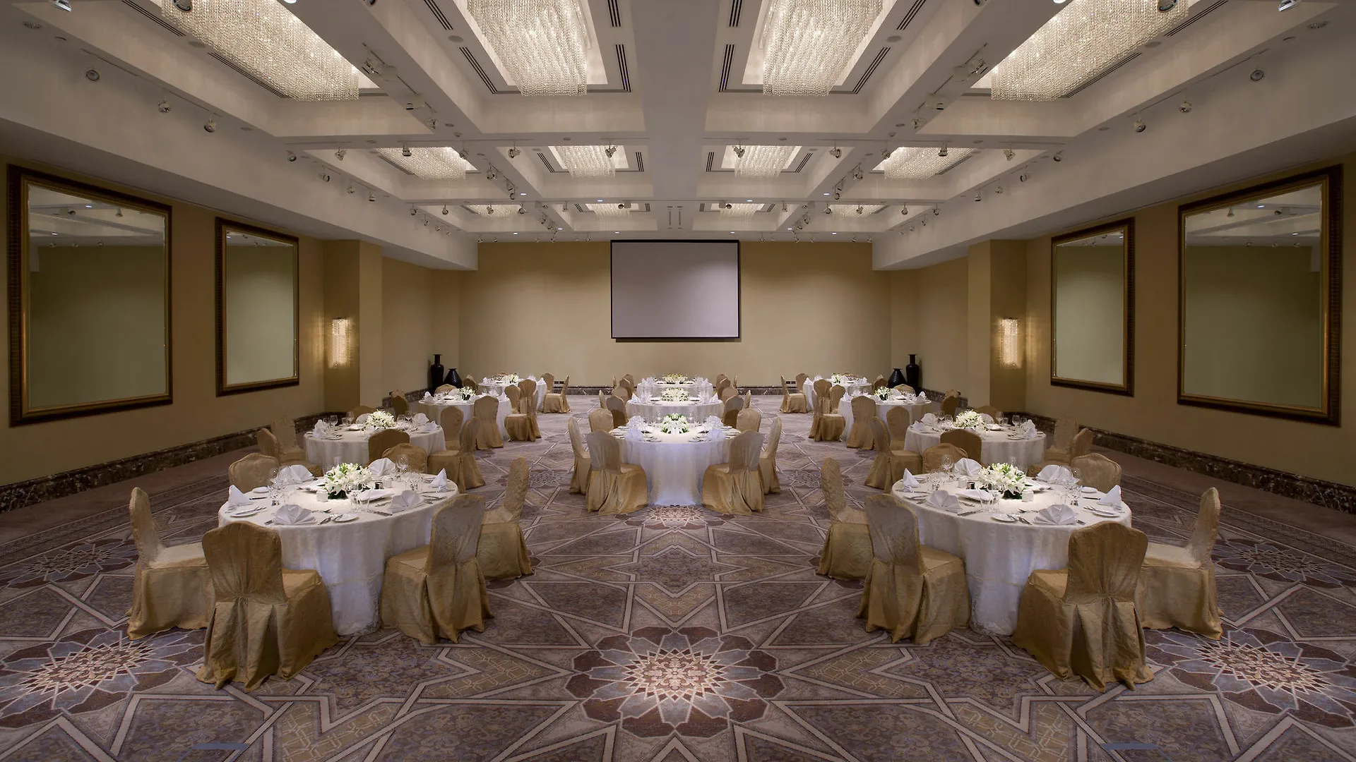 Shangri-La Hotel Apartments Qaryat Al Beri Abu Dhabi United Arab Emirates