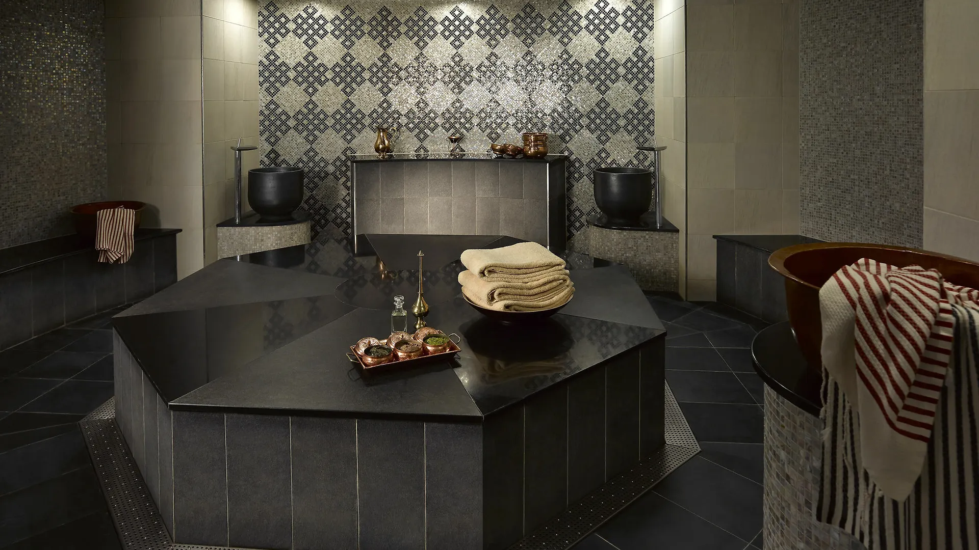 Aparthotel Shangri-La Hotel Apartments Qaryat Al Beri Abu Dhabi