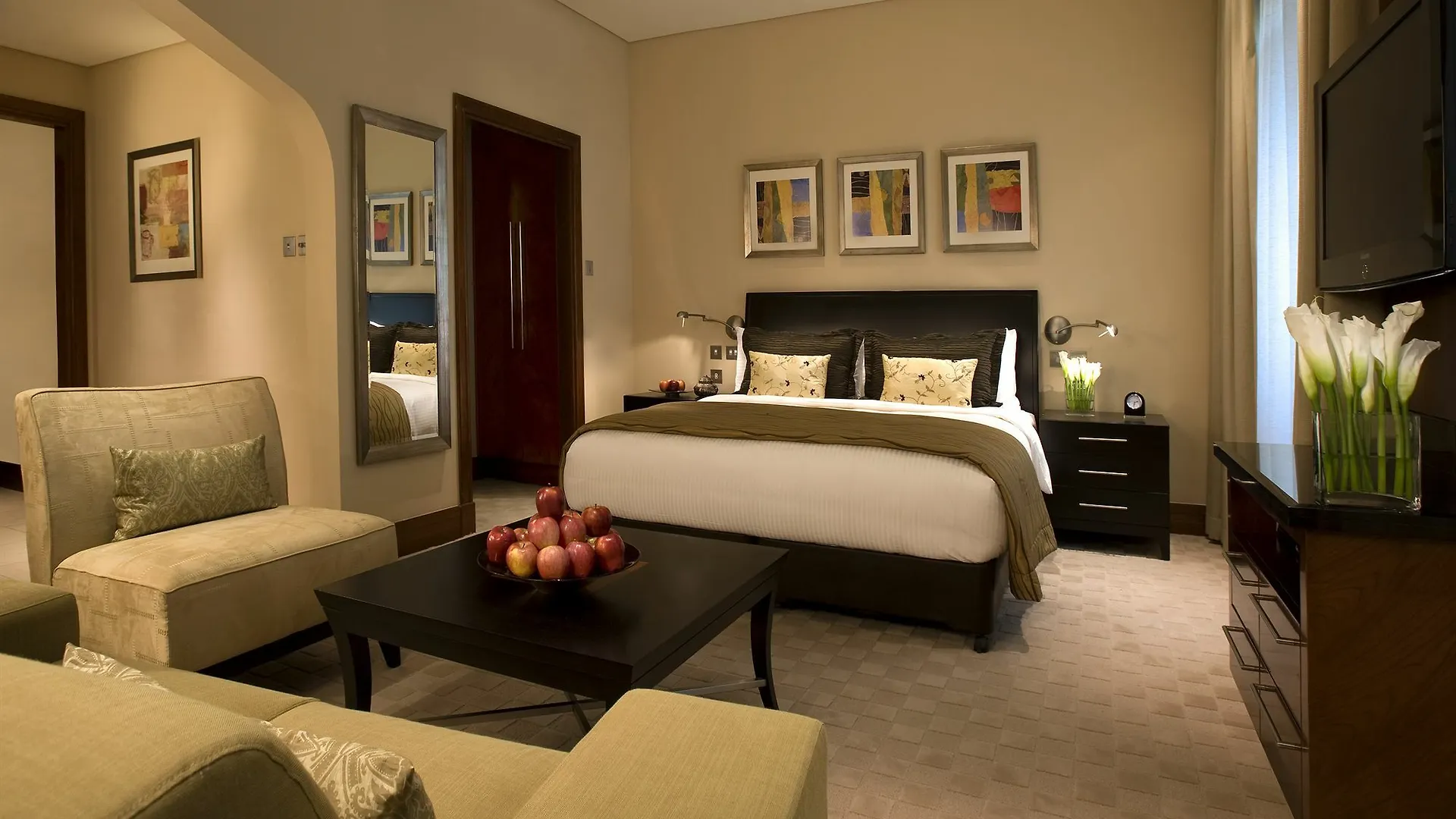 Shangri-La Hotel Apartments Qaryat Al Beri Abu Dhabi Aparthotel