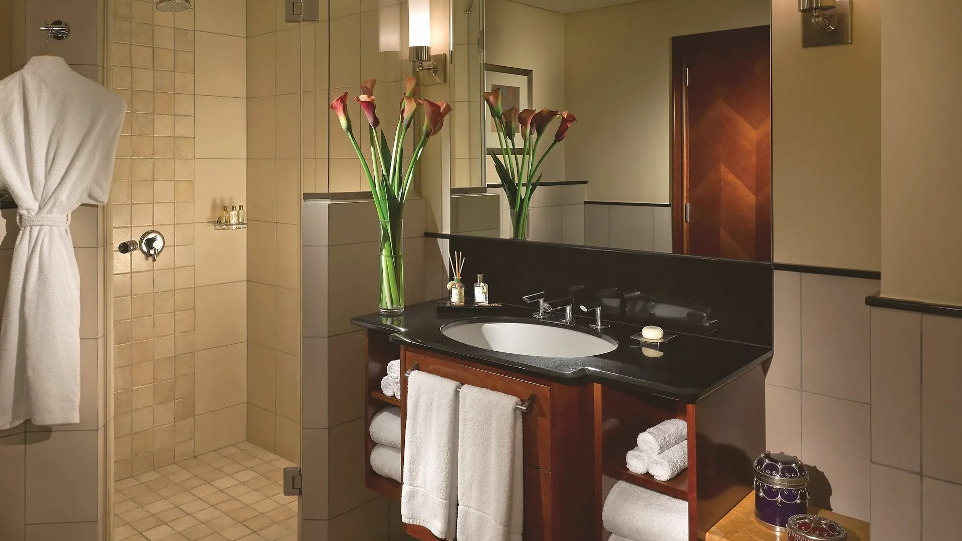 ***** Aparthotel Shangri-La Hotel Apartments Qaryat Al Beri Abu Dhabi United Arab Emirates